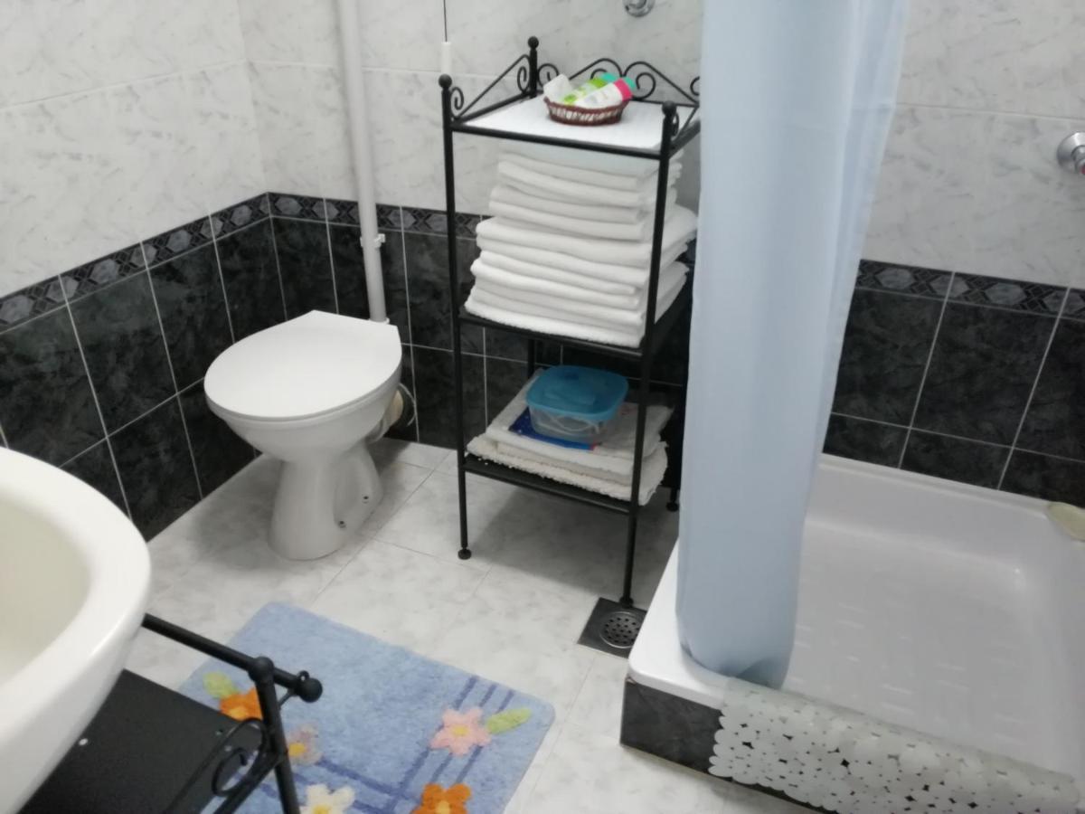 Studio Apartments Kuljis Віс Екстер'єр фото
