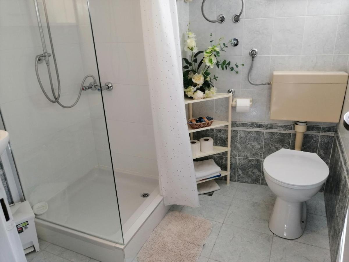 Studio Apartments Kuljis Віс Екстер'єр фото