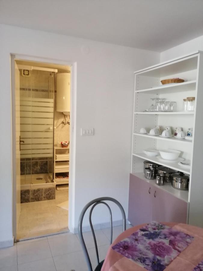 Studio Apartments Kuljis Віс Екстер'єр фото